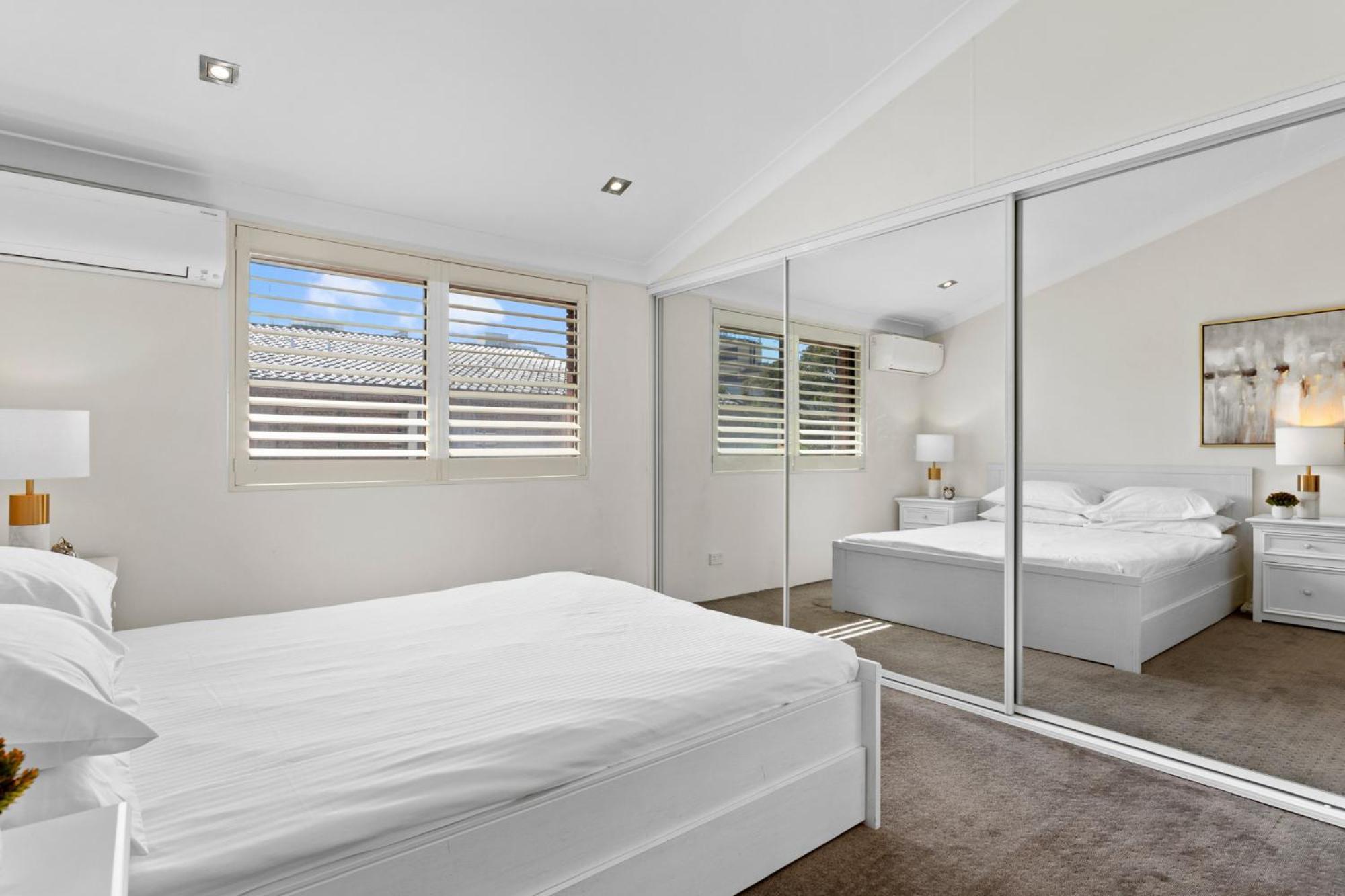 Ferienwohnung Elegantly Modern 2-Bed In The Heart Of Chippendale Sydney Exterior foto