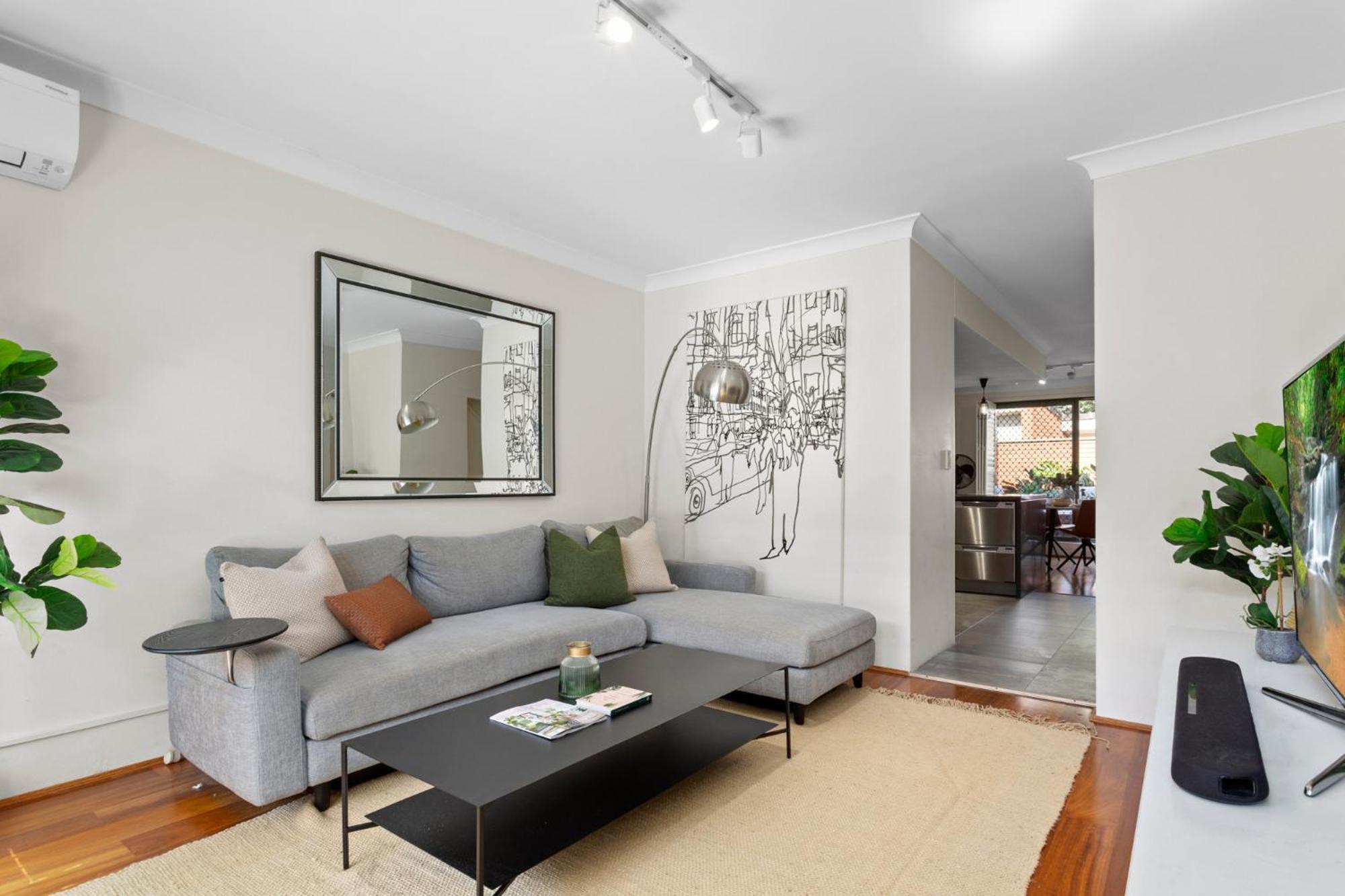 Ferienwohnung Elegantly Modern 2-Bed In The Heart Of Chippendale Sydney Exterior foto